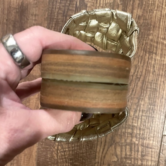 Free People Gold Sandals - Picture 9 of 9